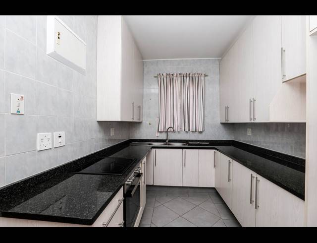 2.5 BEDROOM APARTMENT FOR SALE IN GLENWOOD
